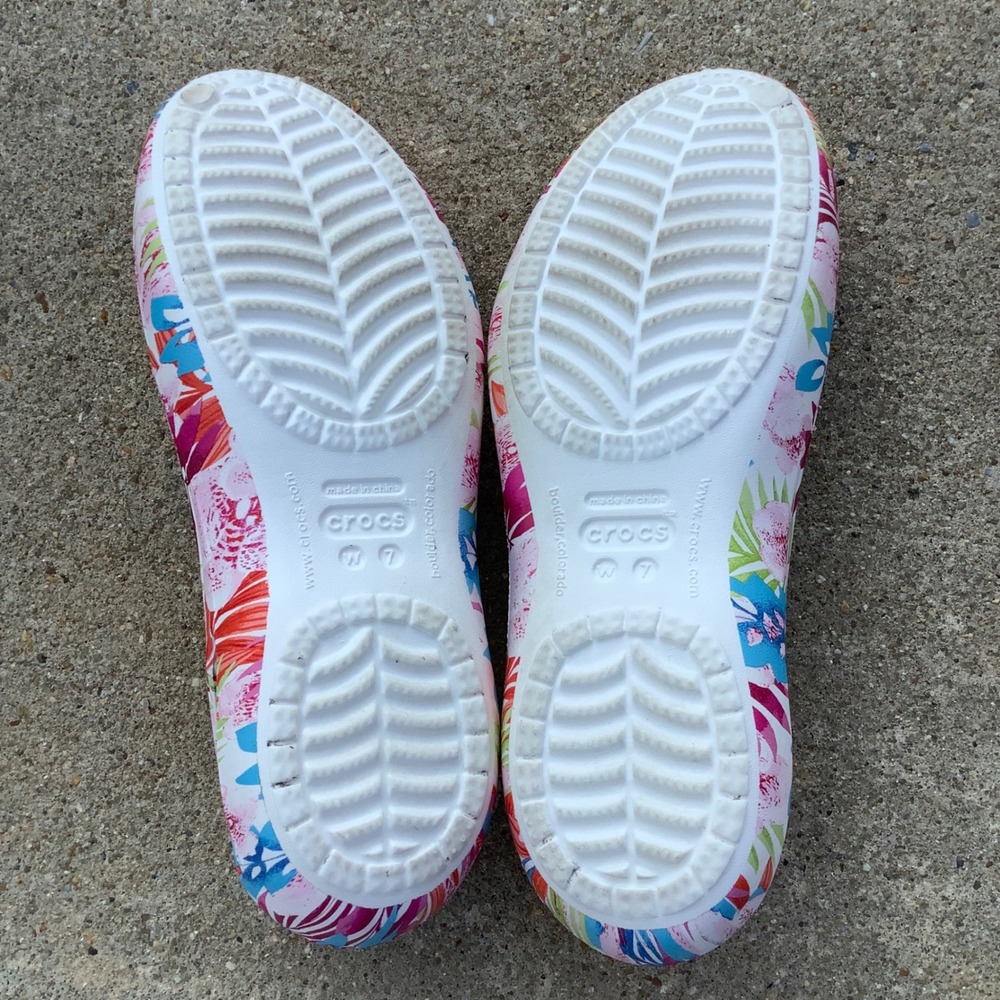 Crocs Kadee Floral Tropical Print Slip On Comfort Flats White Pink Blue Womens 7 - Picture 9 of 9